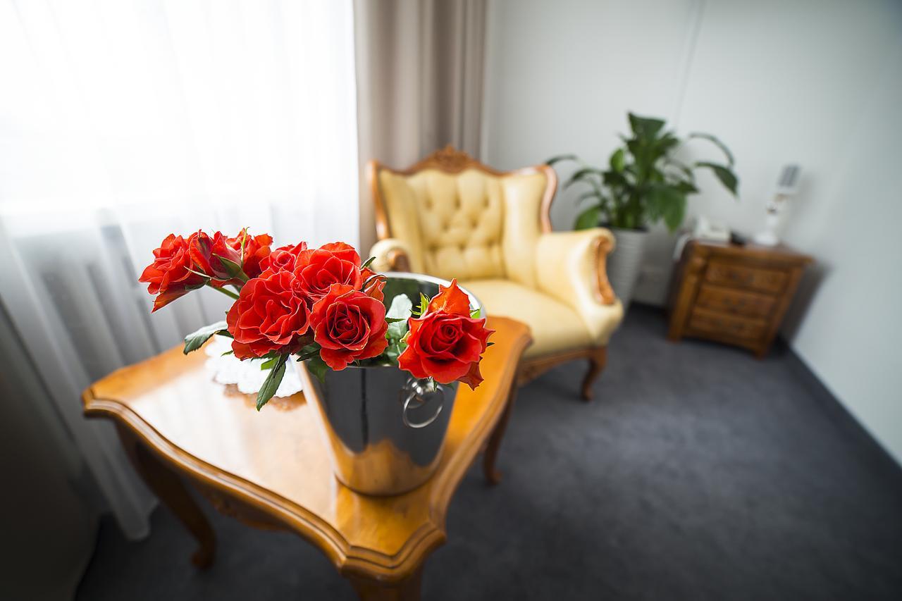 Hotel Opolanka Ополе Экстерьер фото
