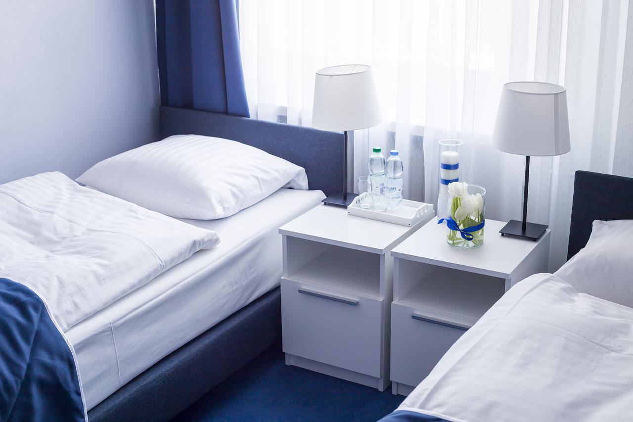 Hotel Opolanka Ополе Экстерьер фото