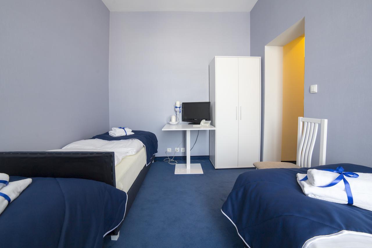 Hotel Opolanka Ополе Экстерьер фото